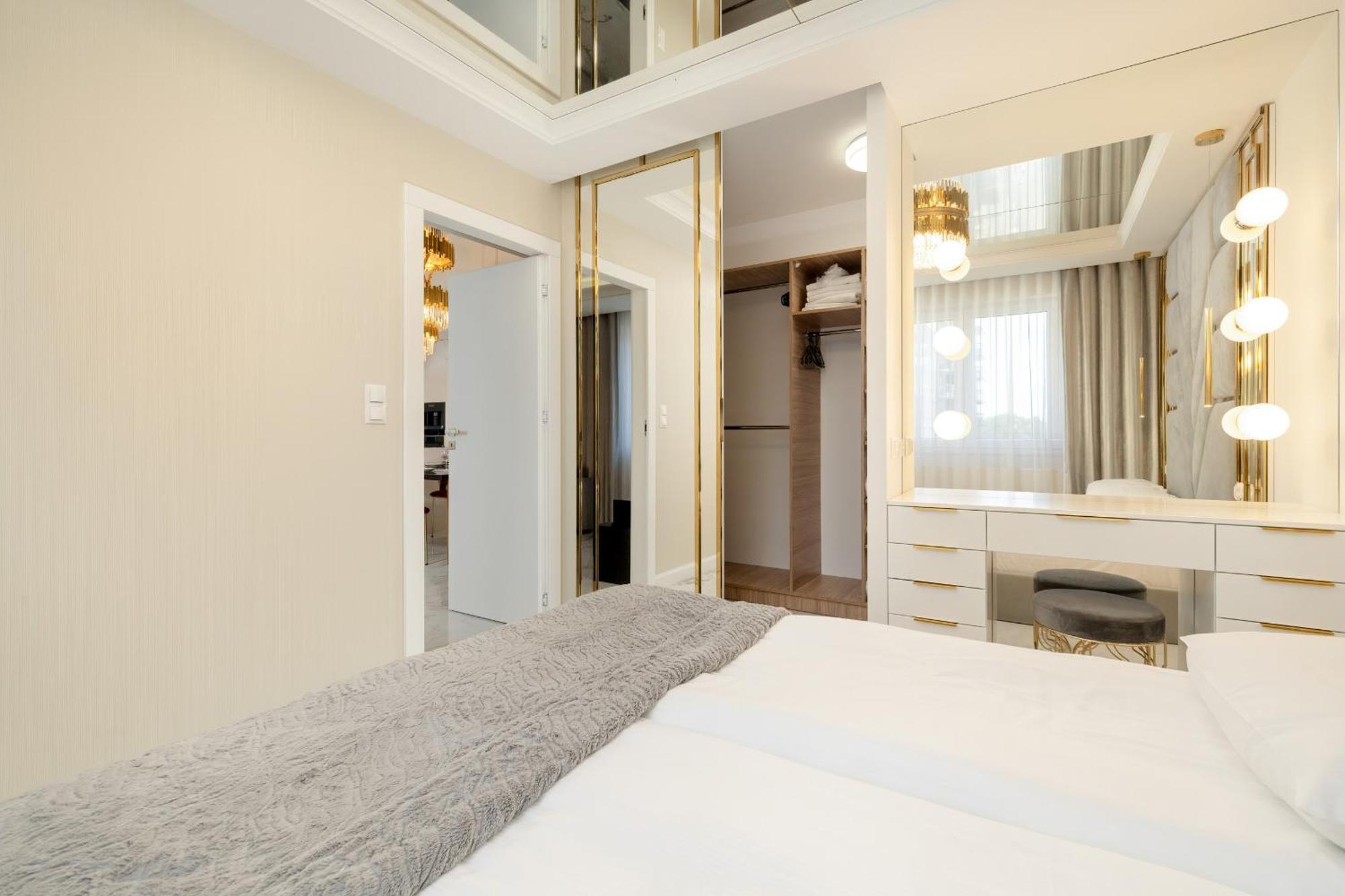 Ekskluzywne Browary Wroclawskie Z Klimatyzacja I Parkingiem By Renters Prestige * Breslavia