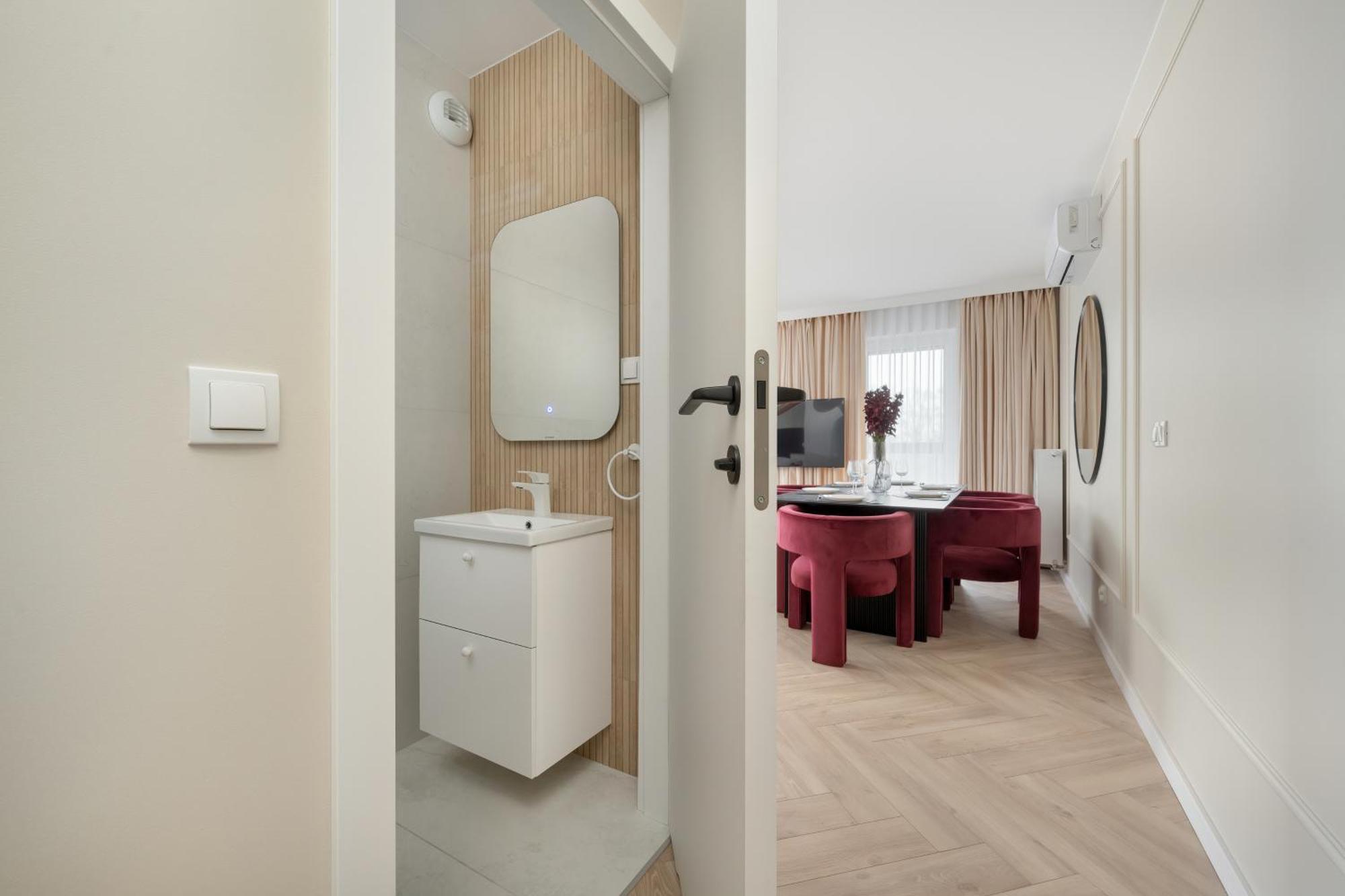 Apartment Ekskluzywne Browary Wroclawskie Z Klimatyzacja I Parkingiem By Renters Prestige